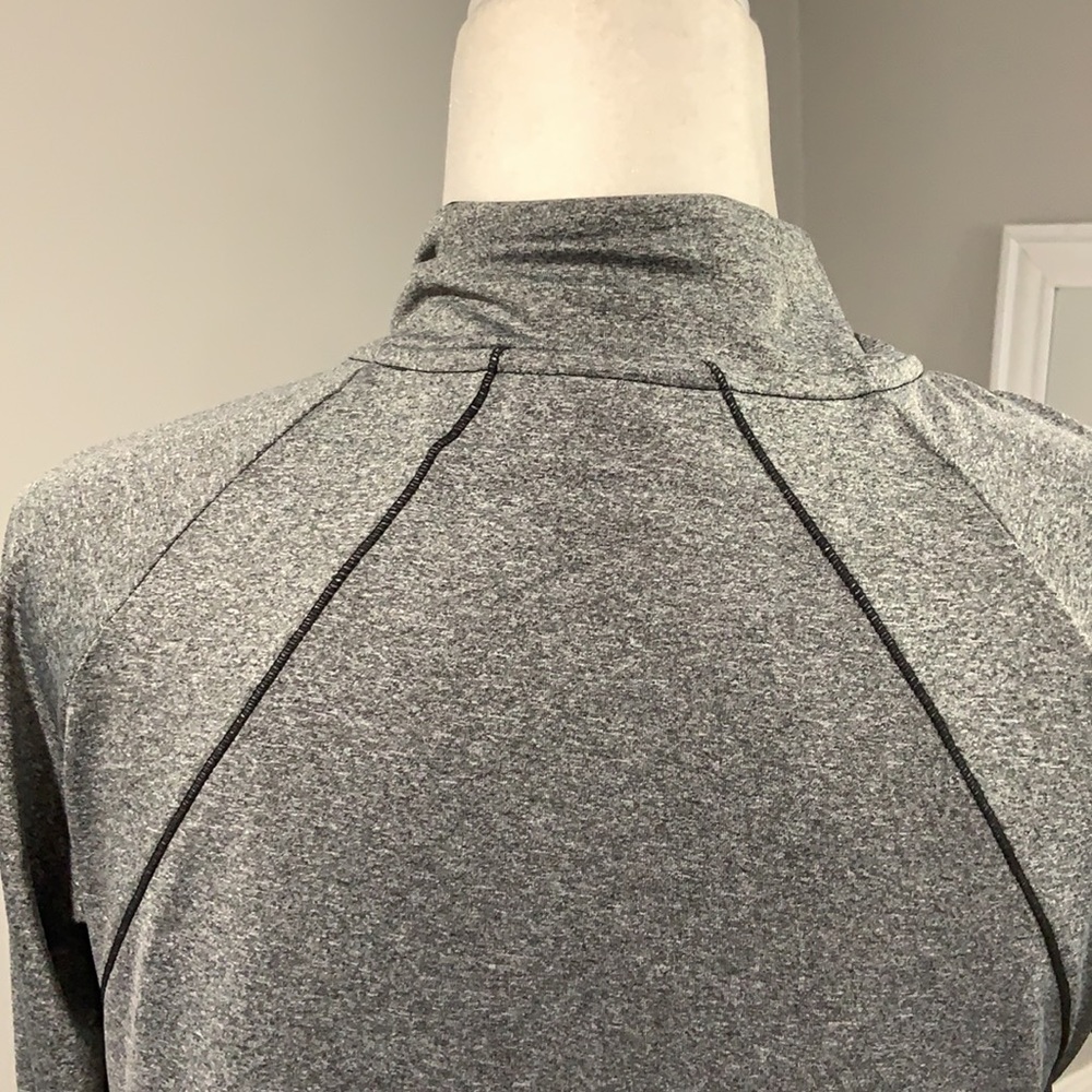 Athletic top - Picture 6 of 8